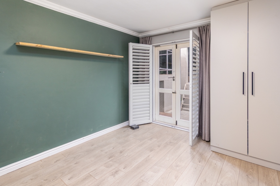 2 Bedroom Property for Sale in Green Point Western Cape